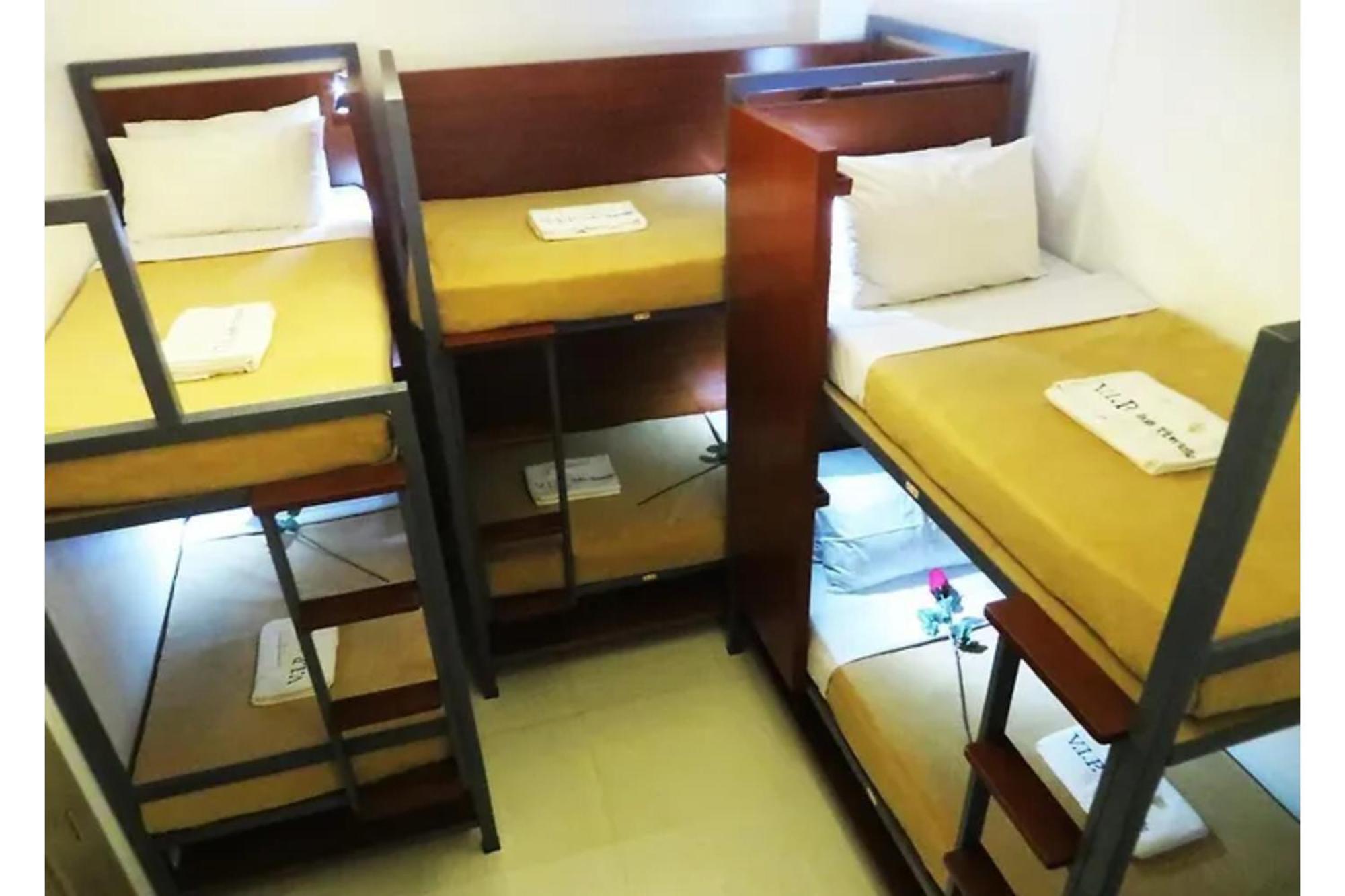 Townhouse Oak Vip Suites, Near Pnr Pasay Evangelista, Makati Manila Макати Экстерьер фото