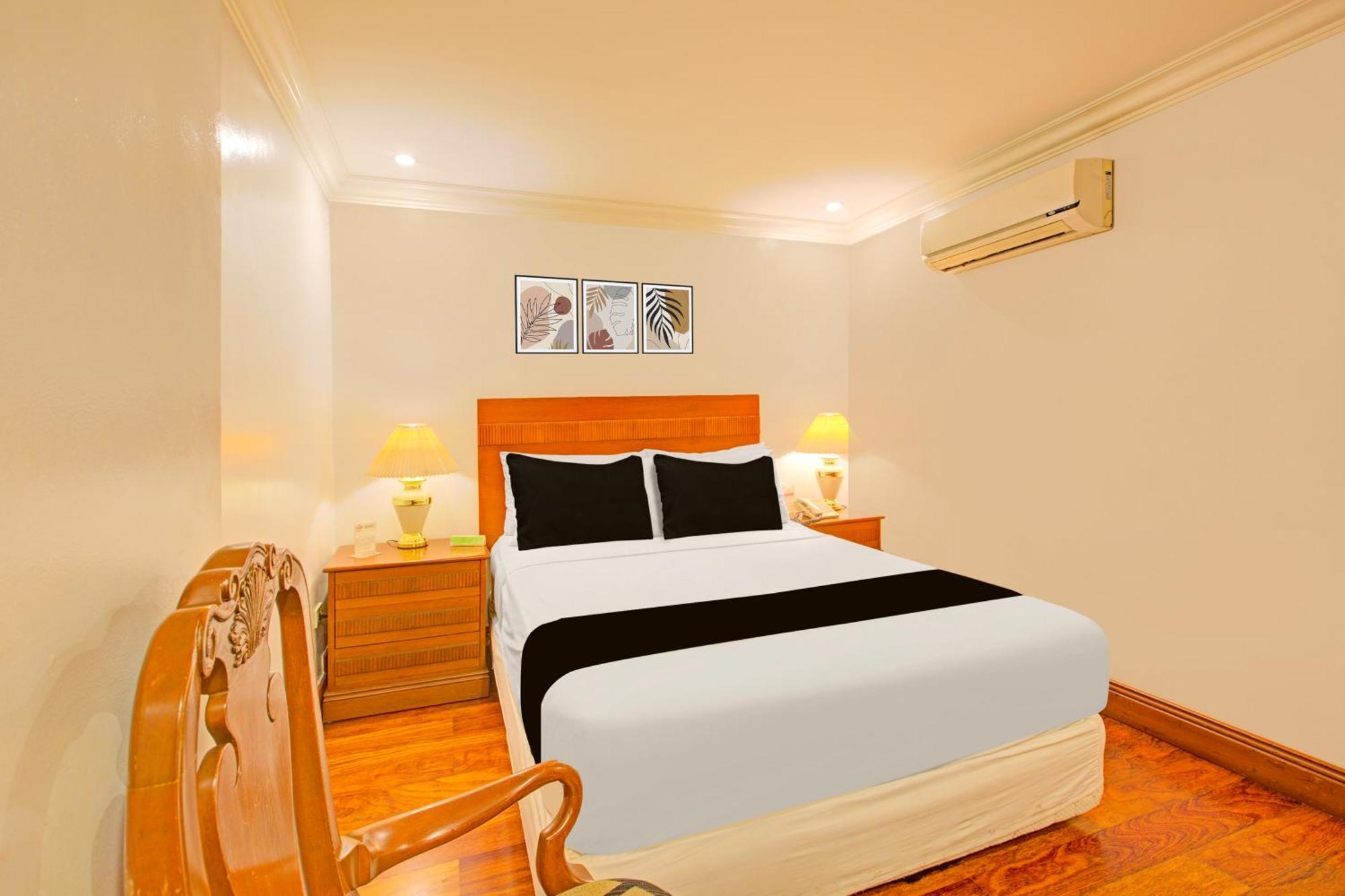 Townhouse Oak Vip Suites, Near Pnr Pasay Evangelista, Makati Manila Макати Экстерьер фото