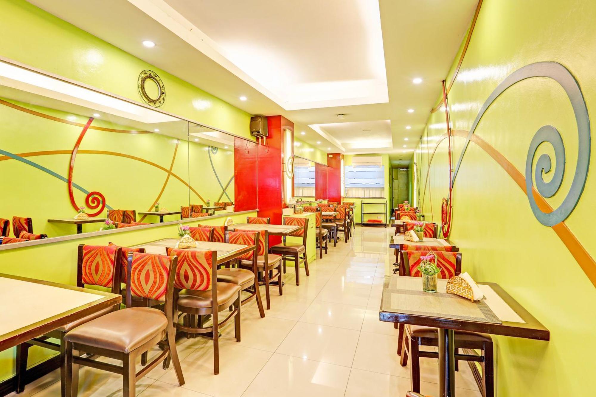 Townhouse Oak Vip Suites, Near Pnr Pasay Evangelista, Makati Manila Макати Экстерьер фото